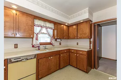 304 S 5th Avenue, NewWindsor, IL 61465 - Photo 4