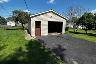 920 5th St, Colona, IL 61241 - Photo 4