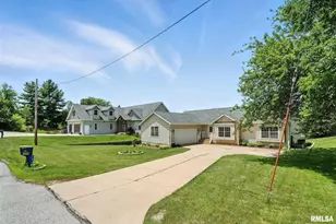 106 Valley View Dr, Sherrard, IL 61281 - Photo 4