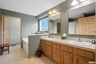 106 Valley View Dr, Sherrard, IL 61281 - Photo 24