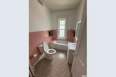 802 4th Street W, Sterling, IL 61081 - Photo 20