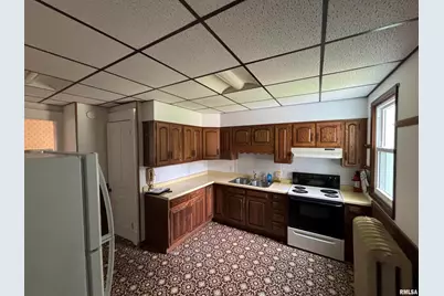 802 4th Street W, Sterling, IL 61081 - Photo 12