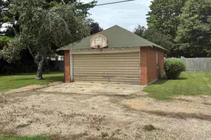 802 4th Street W, Sterling, IL 61081 - Photo 26