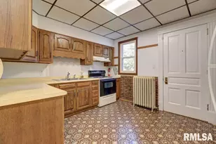 802 4th Street W, Sterling, IL 61081 - Photo 44