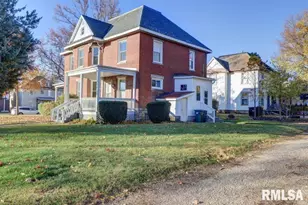 802 4th Street W, Sterling, IL 61081 - Photo 32