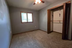 301 4th St, Fulton, IL 61252 - Photo 10