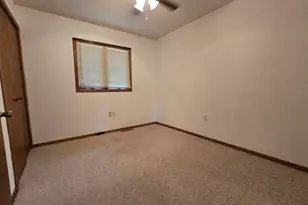 301 4th St, Fulton, IL 61252 - Photo 12
