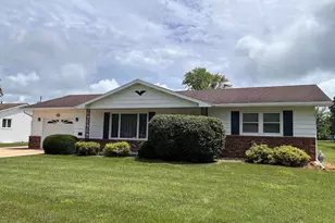 630 Mission Dr, Kewanee, IL 61443 - Photo 12