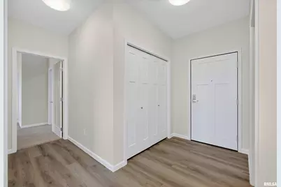 2592 202 Middle Road #202, Bettendorf, IA 52722 - Photo 12