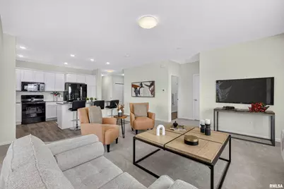 2592 202 Middle Road #202, Bettendorf, IA 52722 - Photo 4