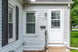 912 SW 5th St, Aledo, IL 61231 - Photo 2