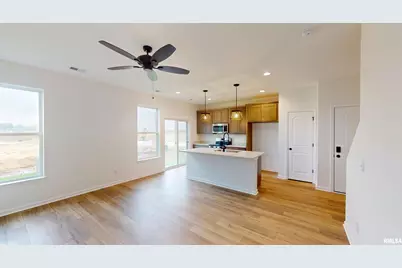 5922 Butterfield Court, Bettendorf, IA 52722 - Photo 8