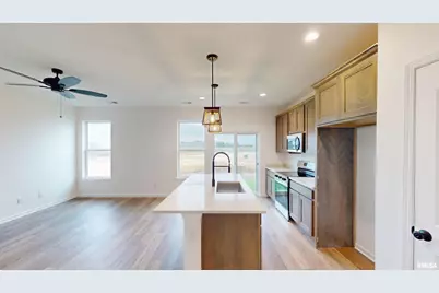 5922 Butterfield Court, Bettendorf, IA 52722 - Photo 10