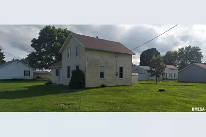 401 S 3rd Avenue, New Windsor, IL 61465 - Photo 1