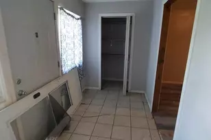 401 S 3rd Ave, New Windsor, IL 61465 - Photo 12