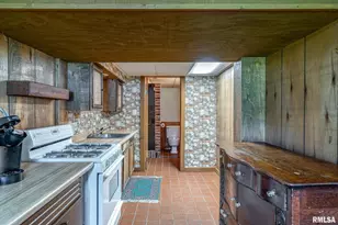 500 N 7th Ave, New Windsor, IL 61465 - Photo 26