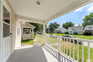 1904 30th St, Moline, IL 61265 - Photo 2