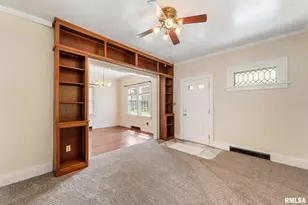 1904 30th St, Moline, IL 61265 - Photo 4