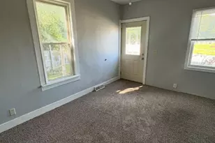 428 7th St, Moline, IL 61265 - Photo 10