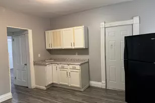 1007 29th St, Moline, IL 61265 - Photo 4