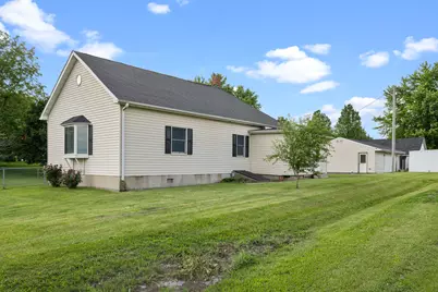 406 234th Street, Aledo, IL 61231 - Photo 1