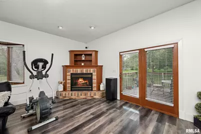 406 234th St Street, Aledo, IL 61234 - Photo 12