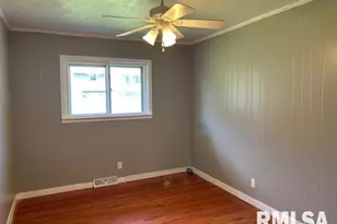 518 Barden St, Morrison, IL 61270 - Photo 16