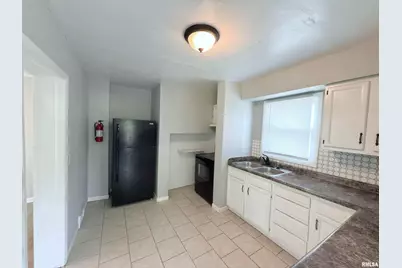 2233 24th Street, Rock Island, IL 61201 - Photo 6