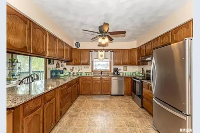 631 Suncrest Drive, Sherrard, IL 61281 - Photo 10