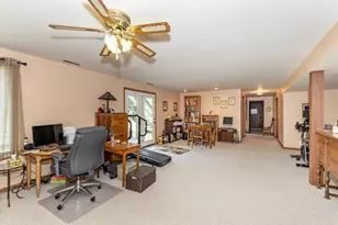 631 Suncrest Dr, Sherrard, IL 61281 - Photo 22