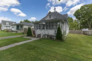 326 N Vail St, Geneseo, IL 61254 - Photo 2