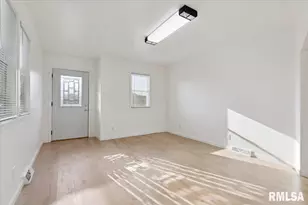 4105 11th St, Rock Island, IL 61201 - Photo 6