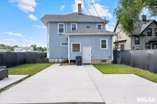 1035 17th Ave, Rock Island, IL 61021 - Photo 4