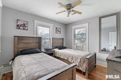 1035 17th Avenue, Rock Island, IL 61021 - Photo 32