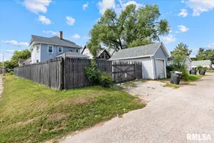 1035 17th Ave, Rock Island, IL 61021 - Photo 6