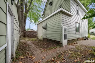 1104 29th Ave Ave, Rock Island, IL 61201 - Photo 16