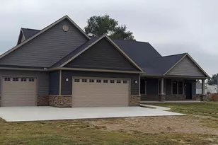 910 W Main St, Aledo, IL 61231 - Photo 4