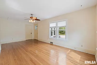 2416 30th Street, Rock Island, IL 61201 - Photo 6