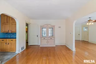 2416 30th St, Rock Island, IL 61201 - Photo 12