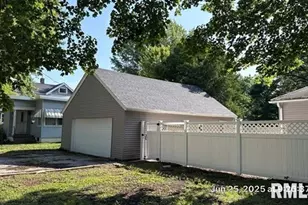 507 E Main St, Aledo, IL 61231 - Photo 2