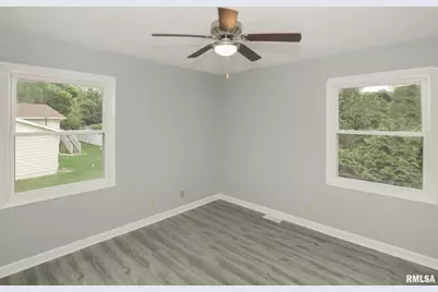 512 W 16th Avenue, Coal Valley, IL 61240 - Photo 10