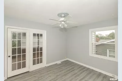 512 W 16th Avenue, Coal Valley, IL 61240 - Photo 18