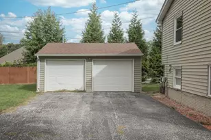 512 W 16th Ave, Coal Valley, IL 61240 - Photo 2