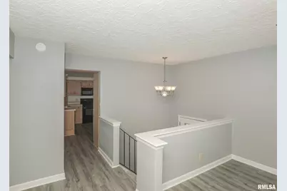 512 W 16th Avenue, Coal Valley, IL 61240 - Photo 8