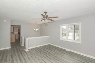 512 W 16th Ave, Coal Valley, IL 61240 - Photo 6
