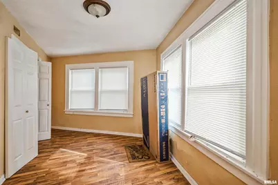 1365 1/2 13th Avenue, East Moline, IL 61244 - Photo 14