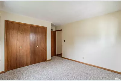 3403 4th Street, East Moline, IL 61244 - Photo 12