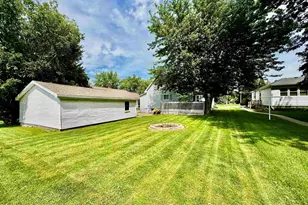 1215 13th St, Viola, IL 61486 - Photo 2