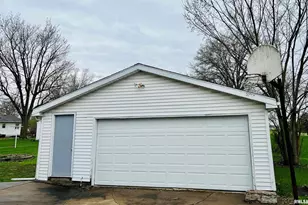 1215 13th St, Viola, IL 61486 - Photo 24