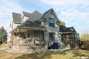 422 Ross St, Kewanee, IL 61443 - Photo 4